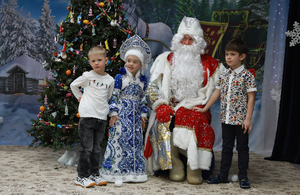 Новогодние утренники.