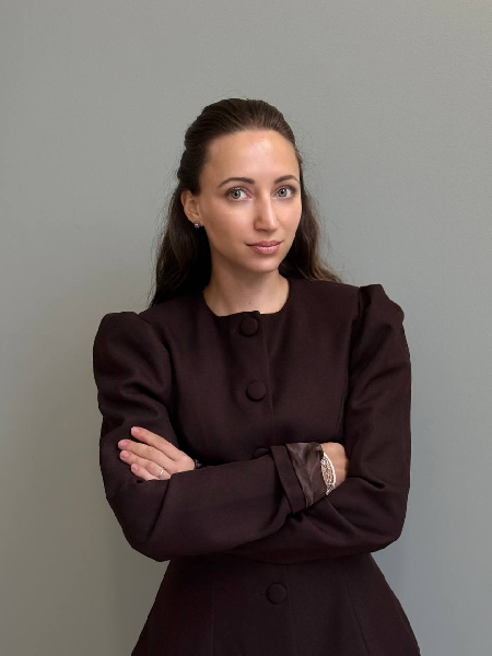 Знакомство с педагогами: музыкальный руководитель Семенова-Марихбейн Елизавета Александровна