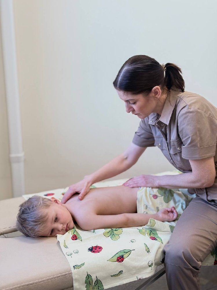 Здоровье в руках профессионала: в нашем саду стартовал курс оздоровительного массажа!