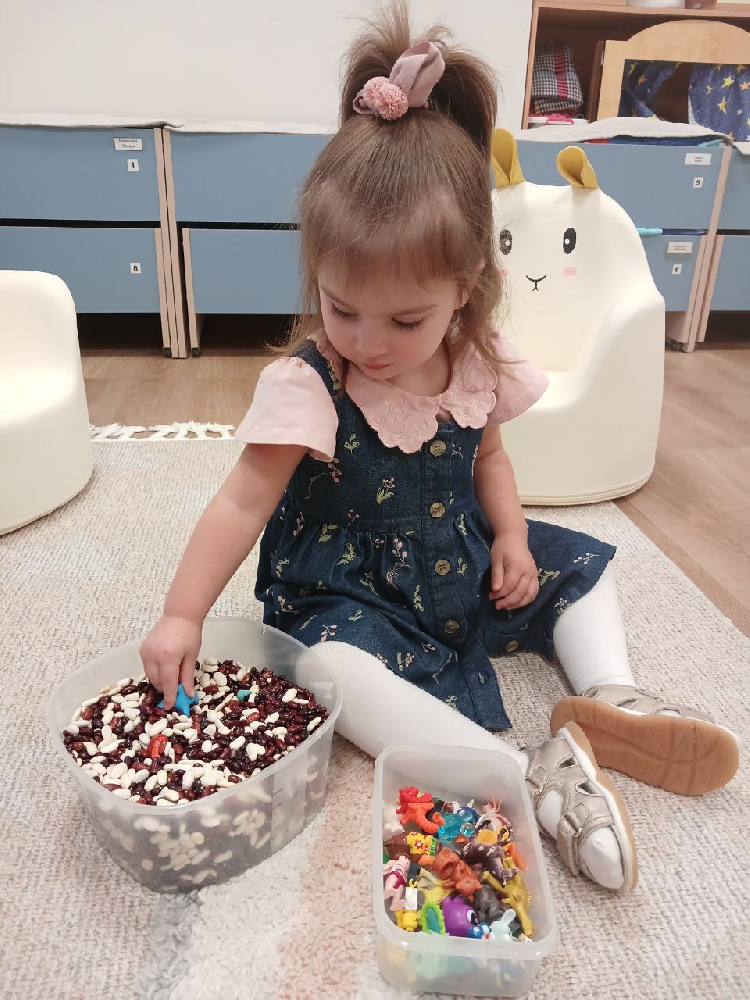 Мир на кончиках пальцев: как сенсорные игры развивают интеллект