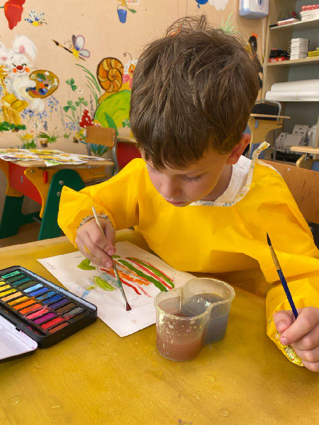 Юные художники: создаем шедевры под руководством мастера!