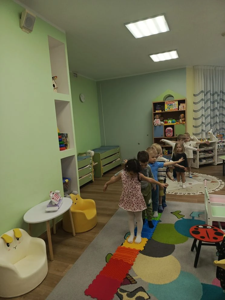 Босиком к здоровью: волшебные дорожки в нашем детском саду