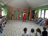 Развлечение с Клоуном-Разноцветкой