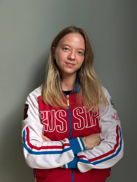 Знакомство с педагогами: инструктор по физкультуре Никонова Екатерина Александровна