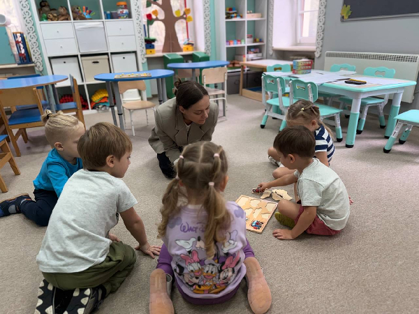 Эмоции под контролем: весело и с пользой в группе «Мечтай и играй»!