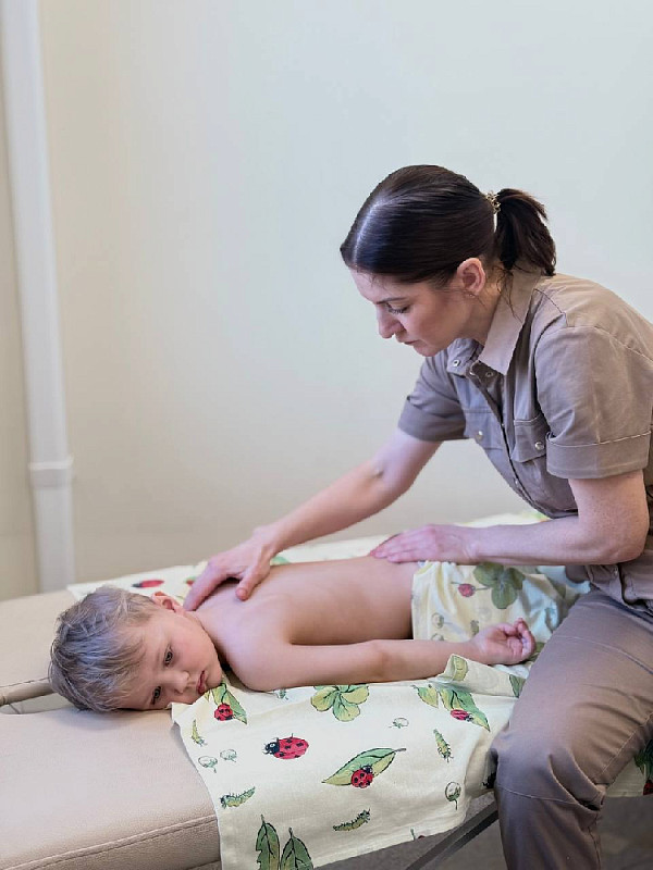 Здоровье в руках профессионала: в нашем саду стартовал курс оздоровительного массажа!