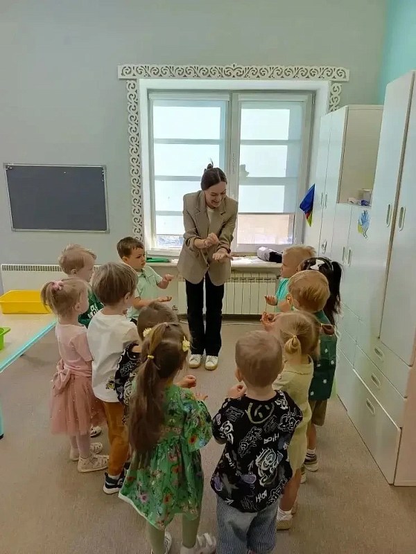 Будим природу маленькими пальчиками
