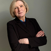 Знакомство с педагогами: тренер по плаванию Денщикова Алевтина Витальевна