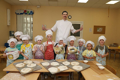 "Дядя Антон" - наш любимый шеф-повар