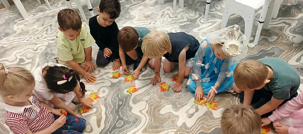 Осень в гости к нам пришла: дышим, слушаем, говорим и играем!